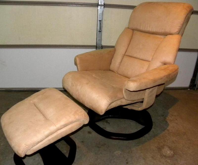 Castle Creek Microfiber Recliner wi...