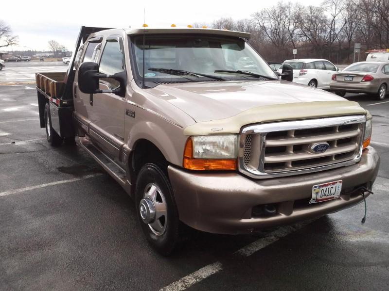 lot 2 image: 1999 Ford F350 (RESERVE MET)