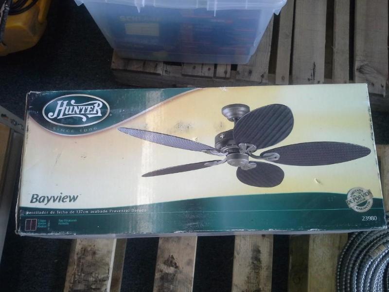 lot 28 image: HUNTER,  ceiling fan