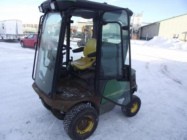 lot 106 image: John Deere Front Attach 1435 DSL FR...