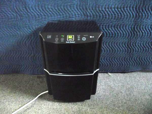 lot 108 image: LG Dehumidifier   Model LD651EBL  M...