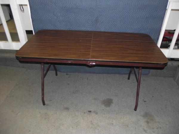 lot 81 image: 6 Heavy Duty Folding Table   Folds...