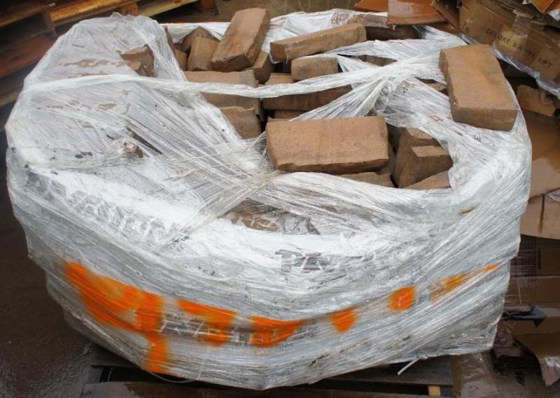 lot 28 image: Pallet of Field stone. Blocks are 1...