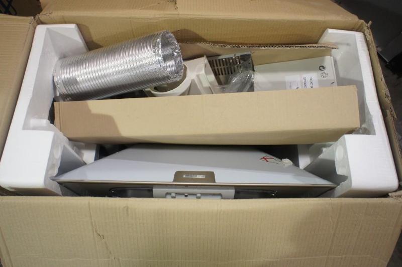 lot 31 image: Broan elite range hood Model #RM503...