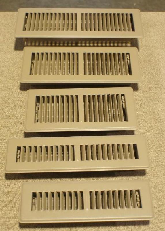 lot 70 image: Lot of (5) various size foor vents ...