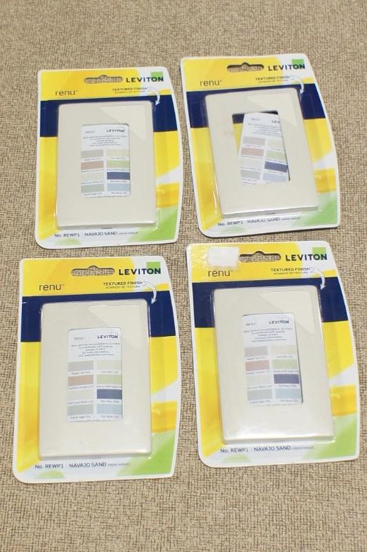 lot 83 image: Lot of (4) Leviton Outlet Covers  ...