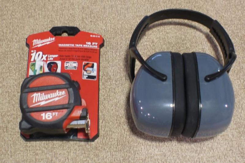 lot 89 image: Lot of (2) tools Milwaukee tape mea...