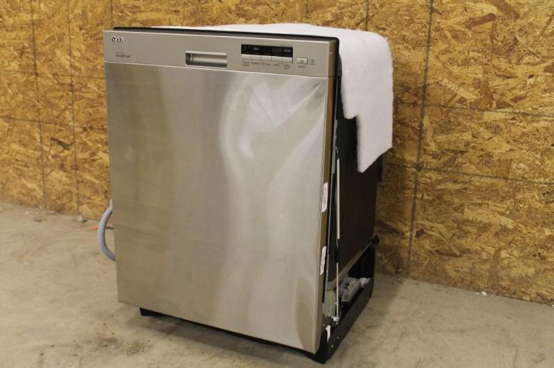 NEW LG SEMI-INTEGRATED DISHWASHER WITH FLEXIBLE EASYRACK SYSTEM
