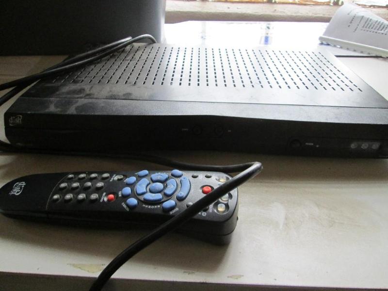 lot 41 image: Dish Network 301 receiver box with ...