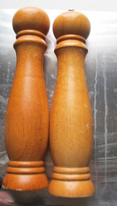 lot 54 image: Wood salt and pepper grinder...