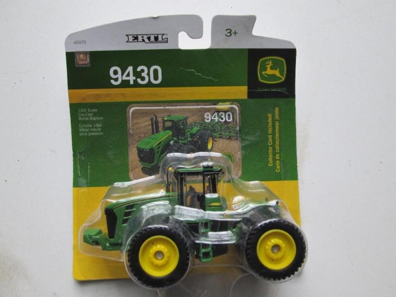 lot 56 image: Ertl 9430 164 scale die cast tract...