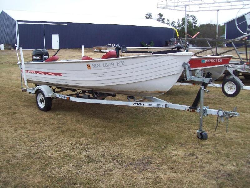 Boat Year 1990 Make Crestliner Mo...
