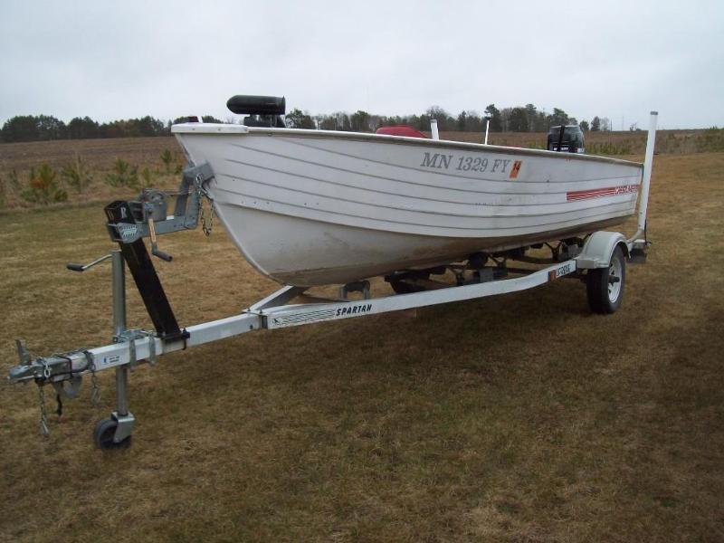 1990 Crestliner Boat Catalog Archive