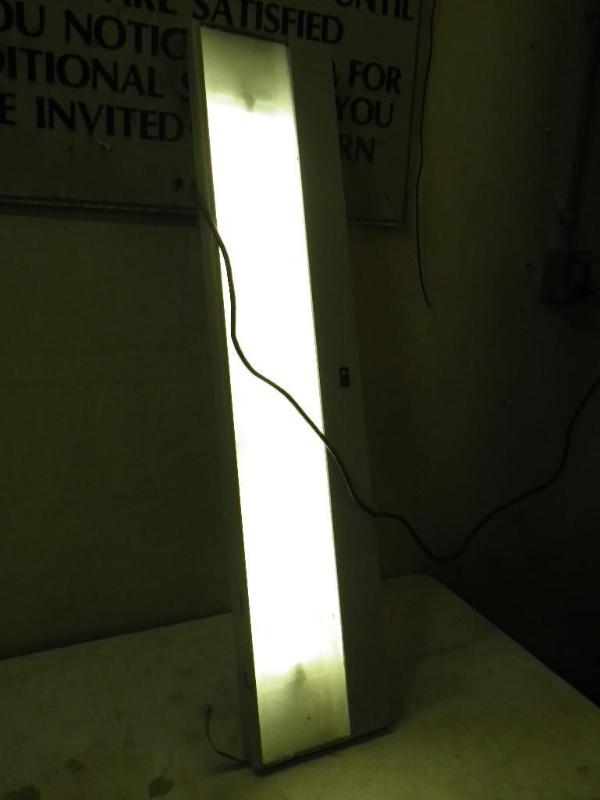 under cabinet light...