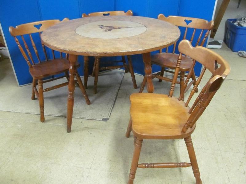 42&quot Round table with 4 chairs ...
