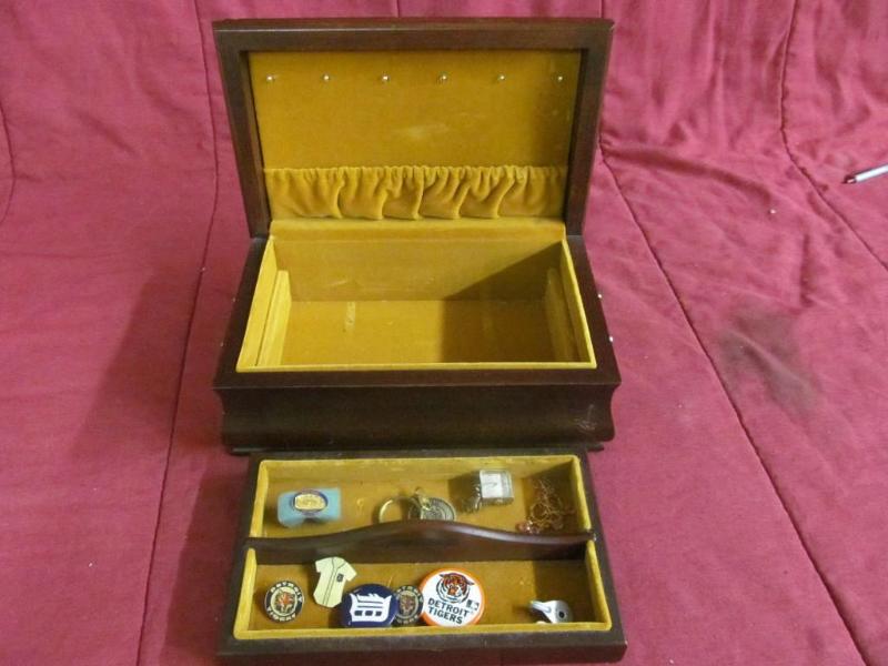 Wood Jewelry Box -- Detroit Tiger P...