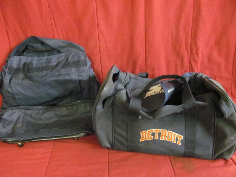 Duffle&nbspBag with bag on wheels...