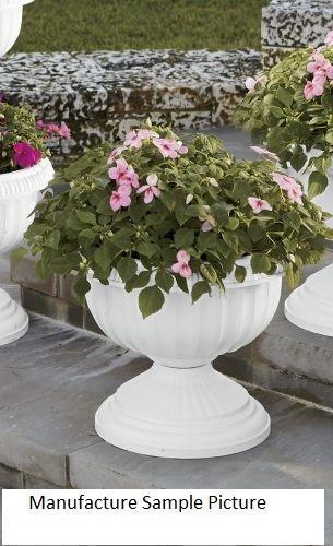 lot 120 image: White Outdoor Urn - This gorgeous u...