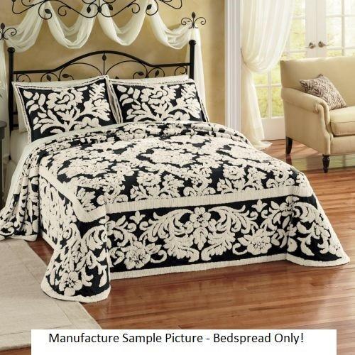 lot 124 image: Black and White Chenille King Size ...