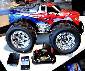 lot 139 image: RC Monster Truck - Red and Black - ...