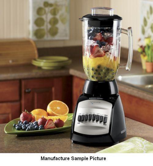 lot 187 image: Black and Decker 12 Speed Blender -...