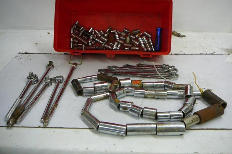 lot 110 image: Lot of 39 - &nbsp34 Sockets , 34...