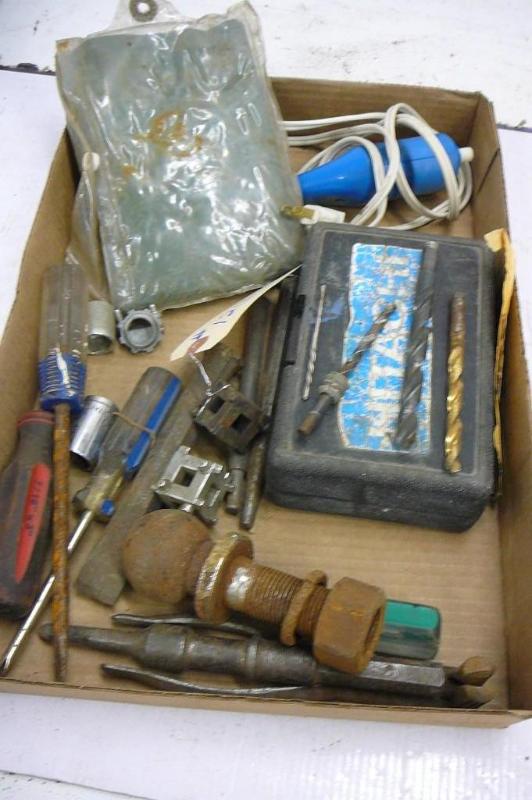 lot 123 image: Lot of Miscellaneous tools, Drill b...