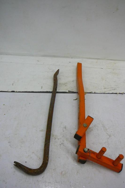 lot 128 image: Crowbar and Bender Sold &quotas is...