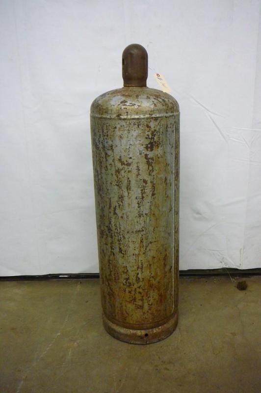 lot 140 image: 100lb&nbspLP Tank Sold &quotas is...