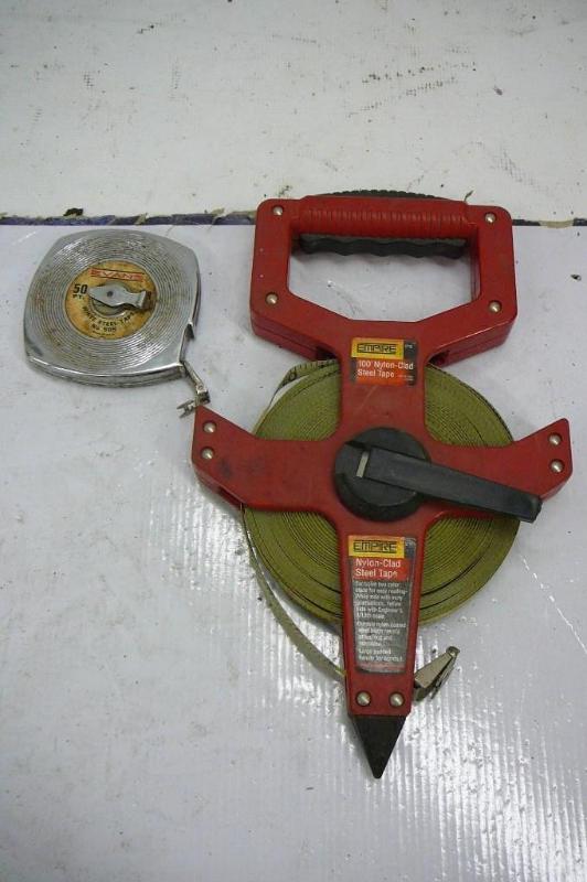 lot 15 image: 100 nylon Clad steel measuring tap...