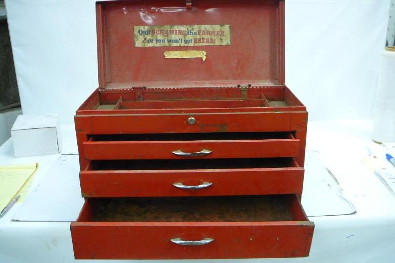lot 16 image: Steel tool box with 3 drawers Sold ...