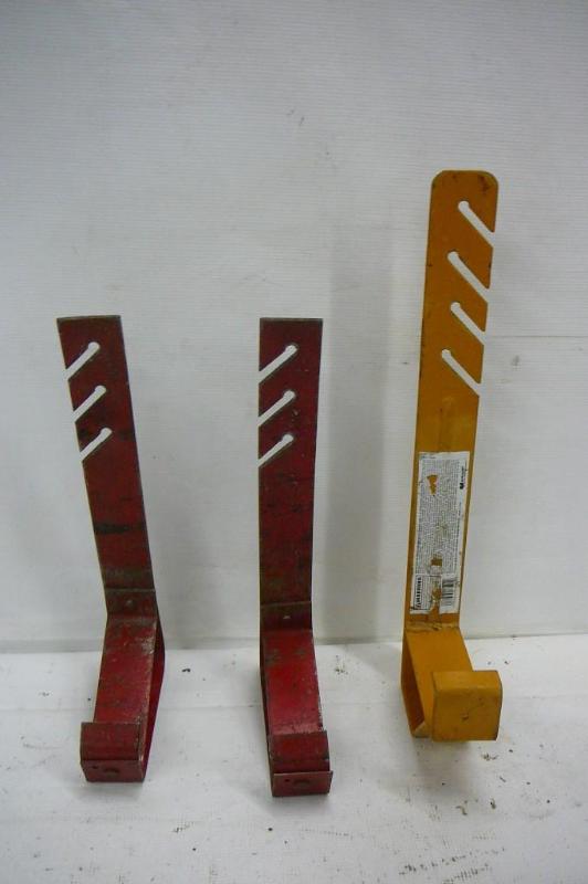 lot 21 image: &nbsp13 Roofing Brackets Sold &quo...