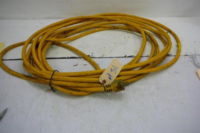 lot 31 image: Extension cord missing end Sold &qu...