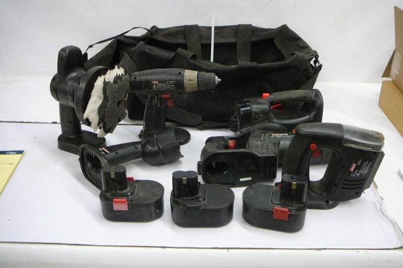 lot 4 image: Coleman Powermate Tools  18 Vo...