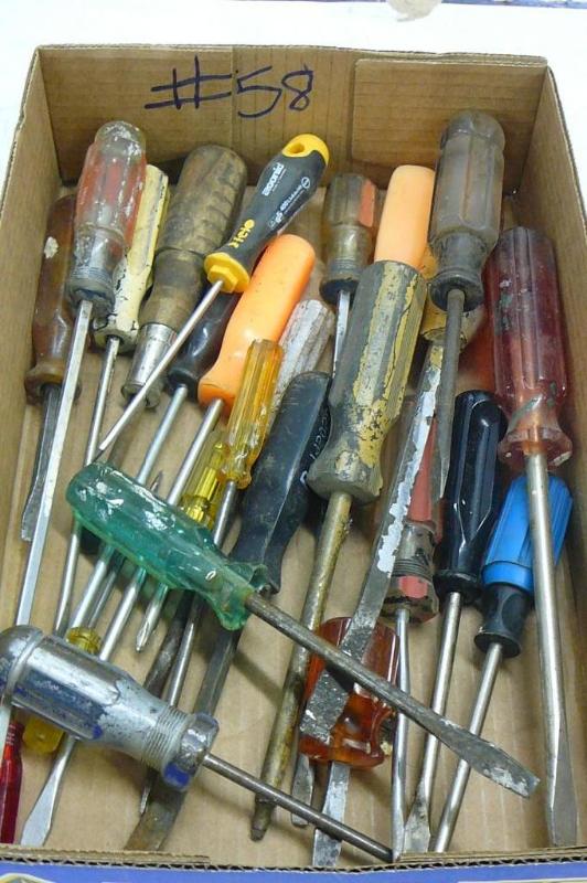 lot 58 image: Lot of miscellaneous screw drivers ...