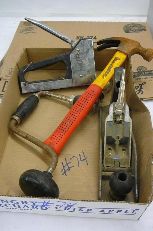 lot 74 image: Lot of Miscellaneous Hand Tools Sol...