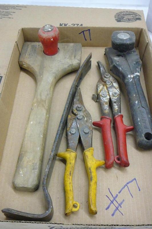 lot 77 image: Lot of Miscellaneous Hand Tools Sol...