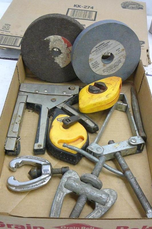 lot 82 image: 3 Pullers, 2 chalk lines, hand stap...