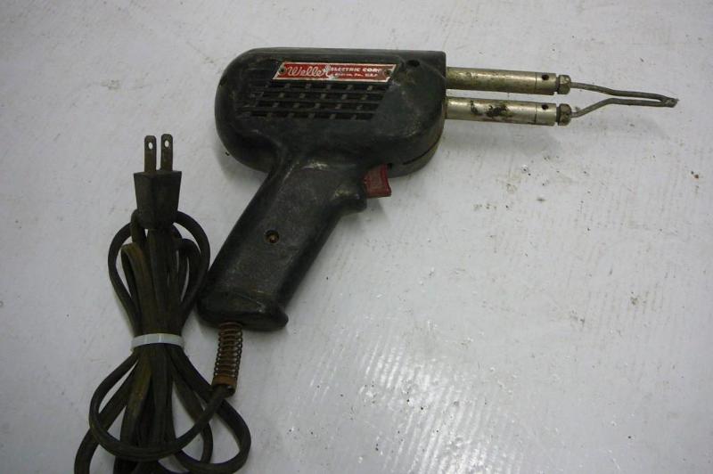 lot 90 image: Weller Soldering Iron WORKS Sold &q...