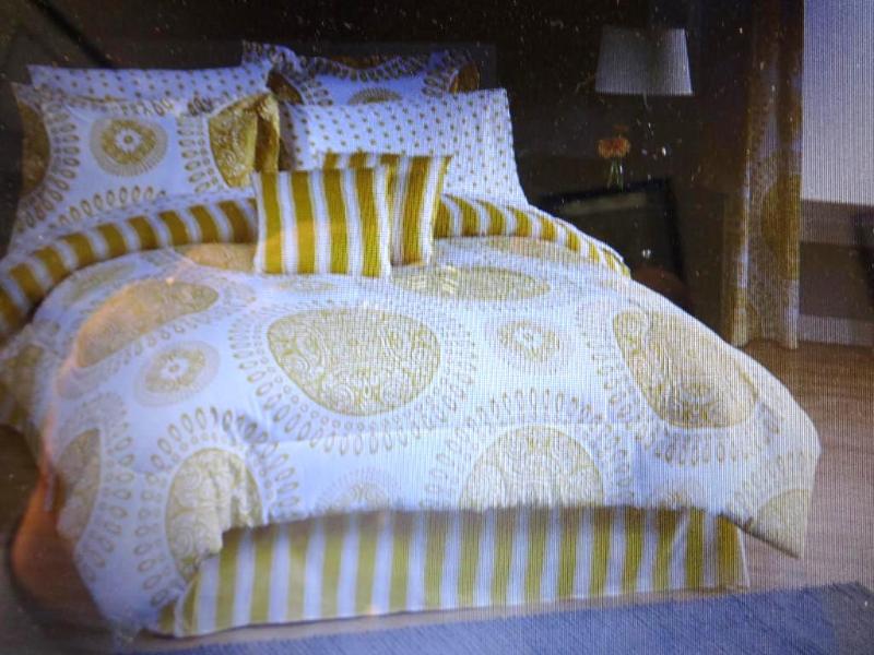 SUNRISE COMFORTER QUEEN. #QR416. Bi...