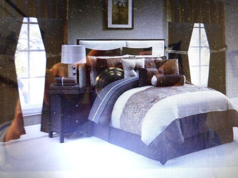 AMARI 30PC SUPER BED SET- QUEEN. #Q...