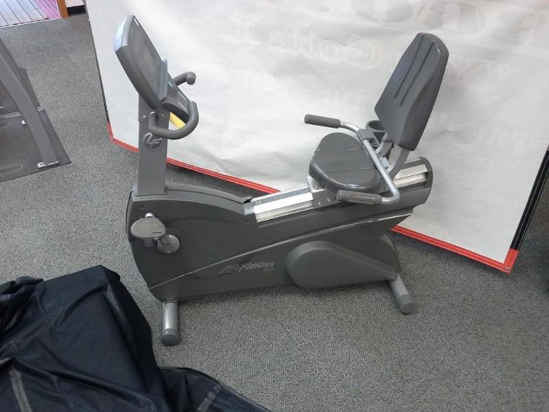 lot 11 image: LifeFitness,  recumbent bike