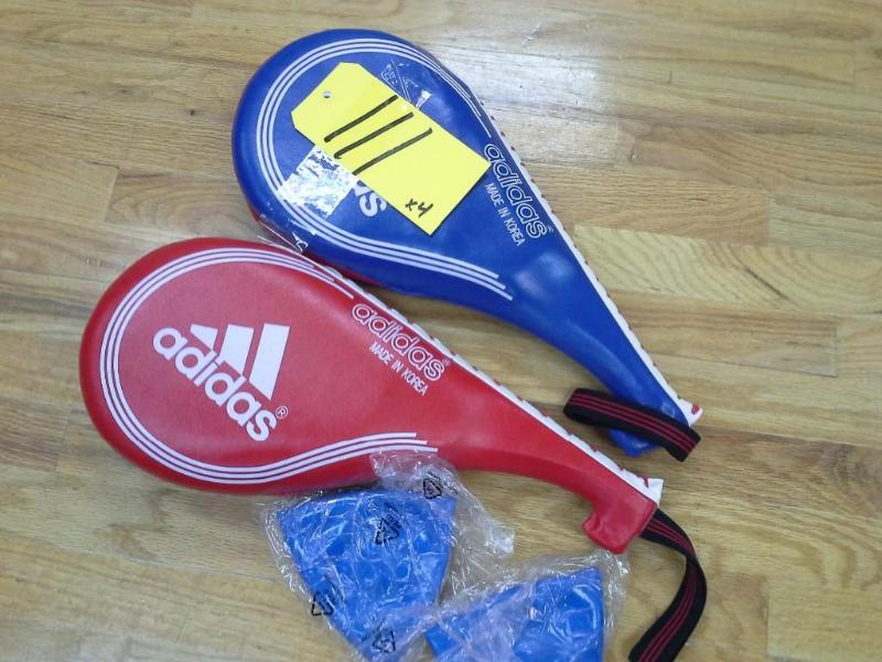 lot 111 image: Adidas, kickboxing