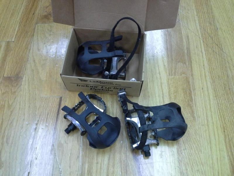 lot 112 image: LeMond cycling pedals