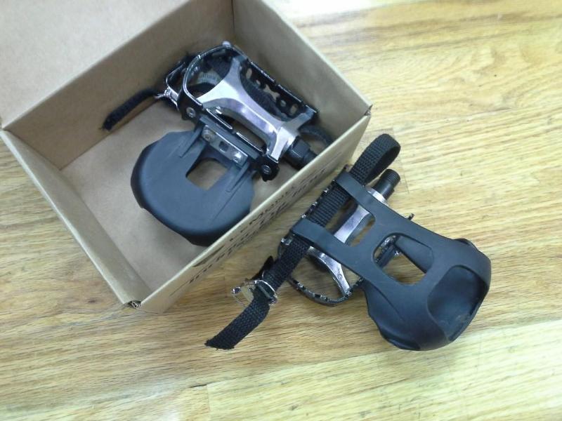 lot 114 image: LeMond cycling pedals