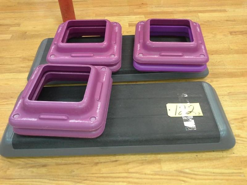 lot 122 image: 2 steps  6 risers
