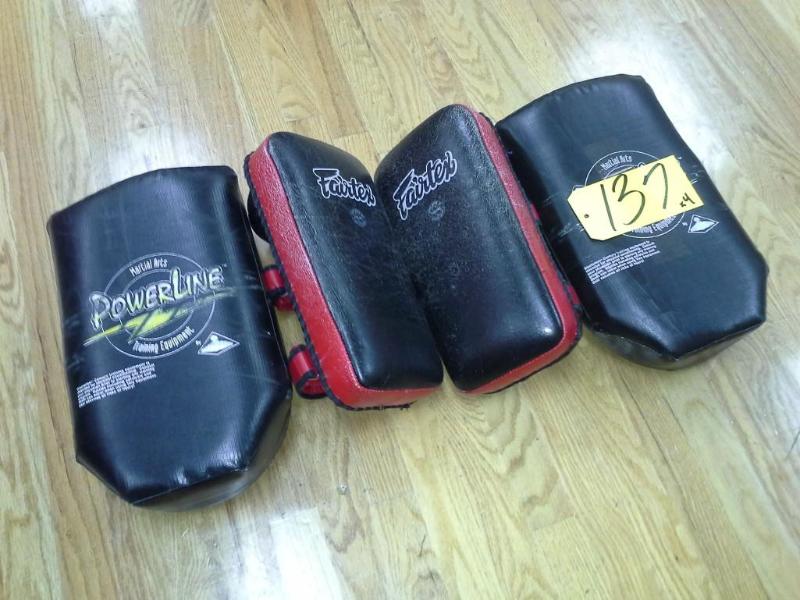 lot 137 image: Martial arts training gear