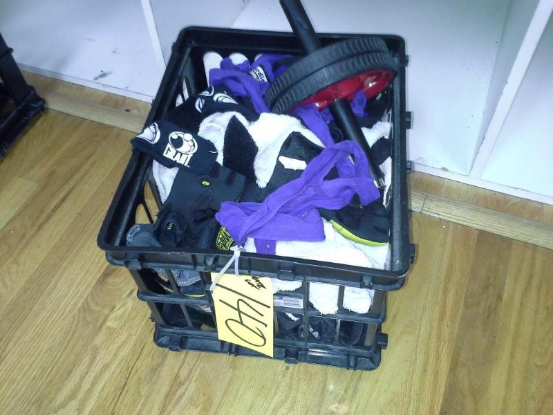 lot 140 image: Crate lot