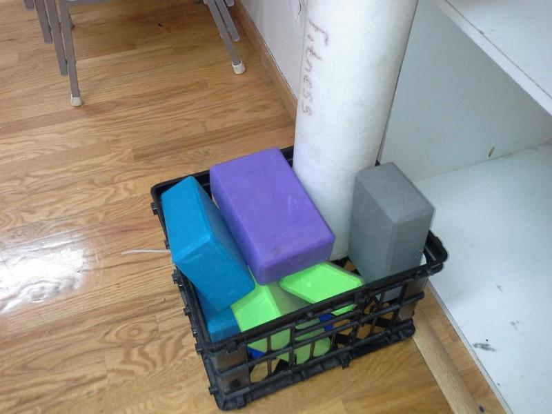 lot 141 image: Crate lot