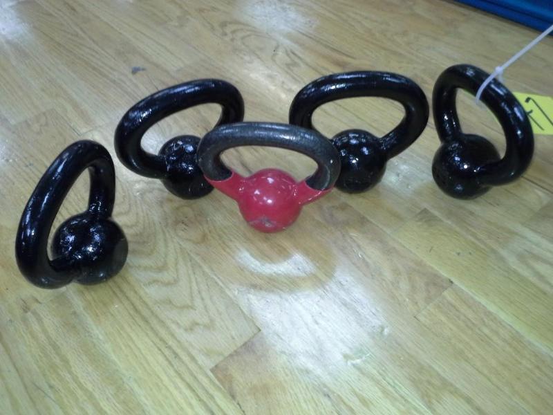 lot 147 image: KETTLE BALLS